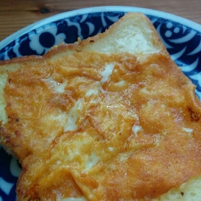 朝ごはんに作りました。チーズが濃厚でいつものフレンチトーストとまたちがって美味しかったです。ありがとうございました。